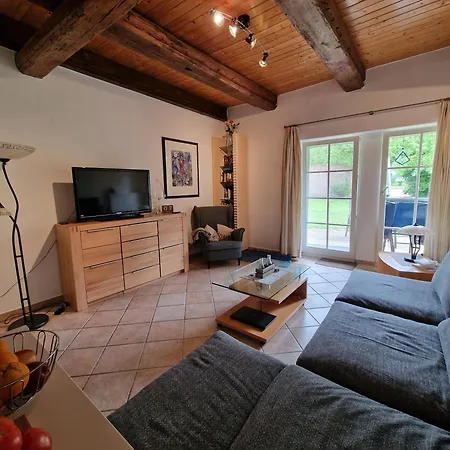 Am Alten Gutshaus Losentitz Garz (Rugen)