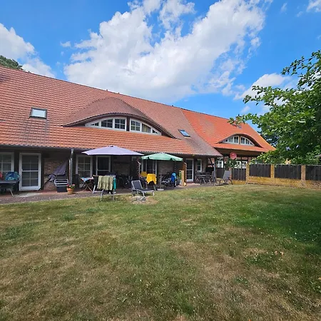 Am Alten Gutshaus Losentitz