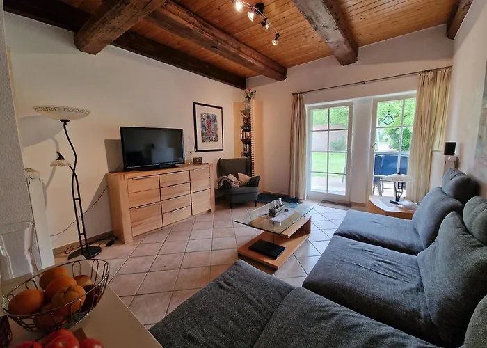 Am Alten Gutshaus Losentitz Garz (Rugen)